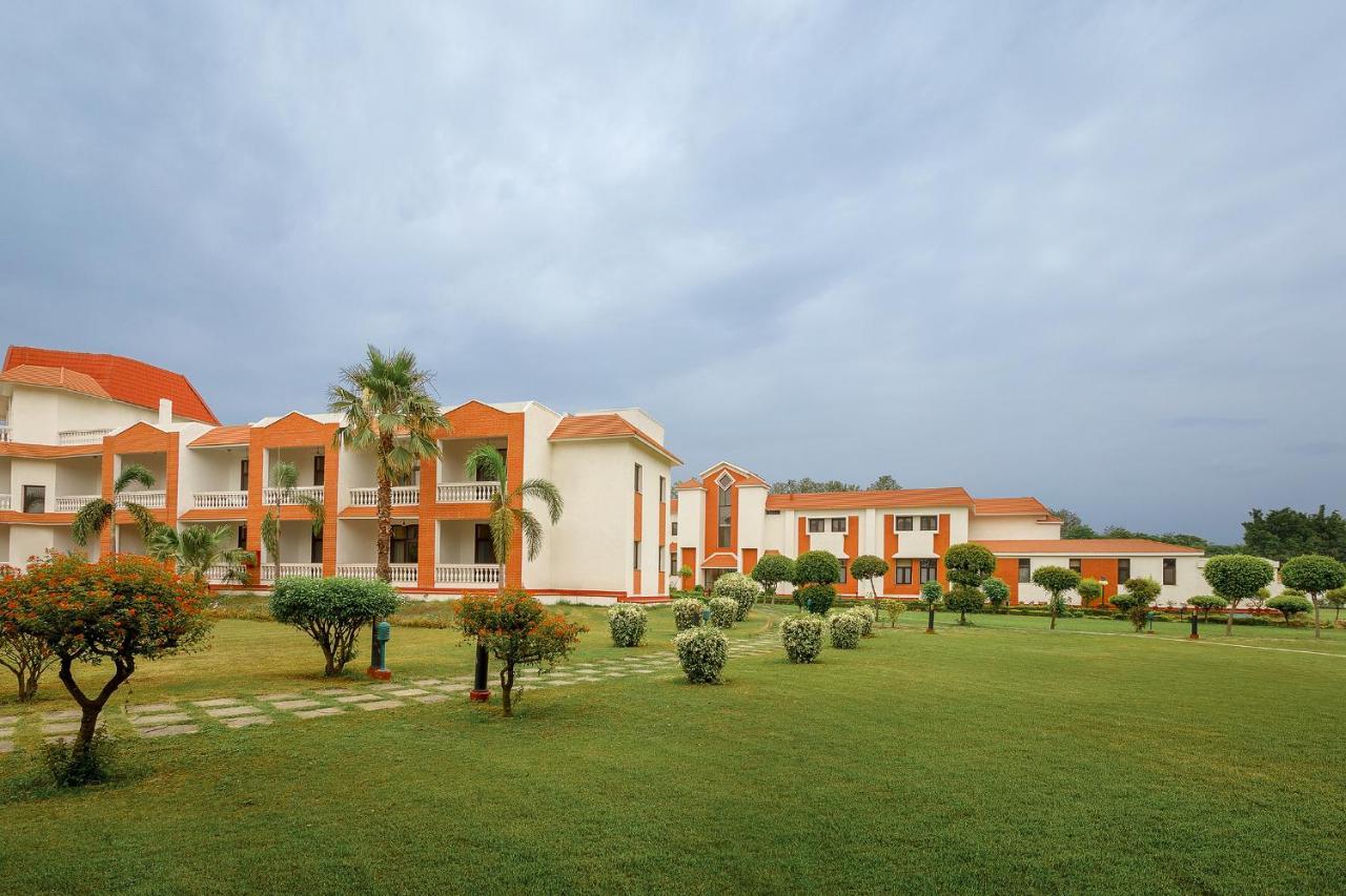Naturoville Wellness Resort Rishikesh - Surrounded By Nature, Rooted In Wellness Doiwāla Exterior foto